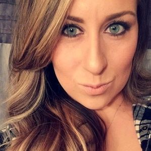 Meet your Posher, Stacy